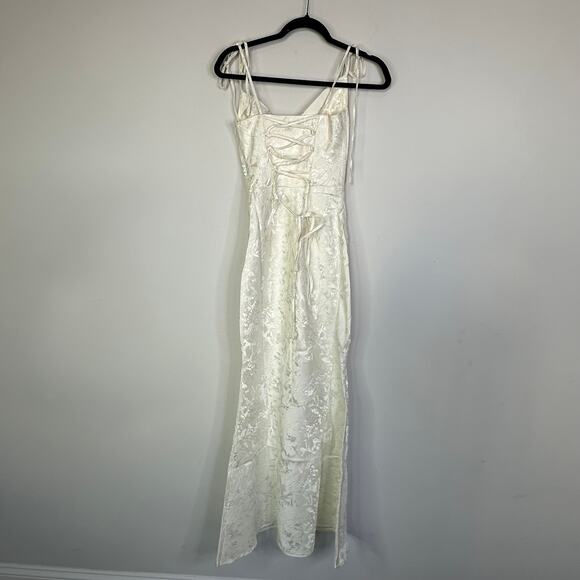 NEW Babyboo Whitney Maxi Dress Ivory Size XS Bridal Wedding Dress - Picture 6 of 10